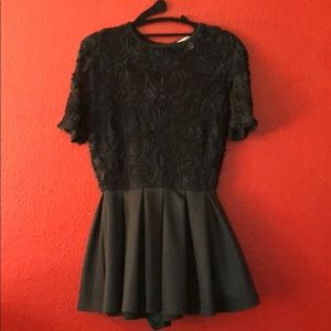 Black UO fashion dress/romper 🖤